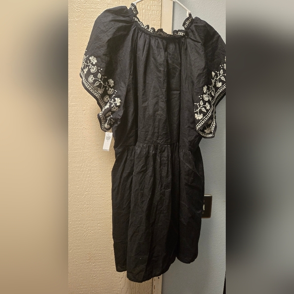 Black Old Navy Dress, Short Sleeves, above Knee. NWT - Picture 4 of 6